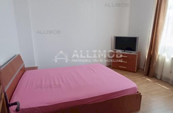 Apartament 3 camere ,  in Ploiesti, zona centrala .