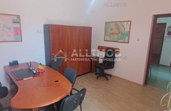 Cladire  P+1 , 8 camere in Ploiesti, zona Centrala, pretabil  cabinete, saloane,