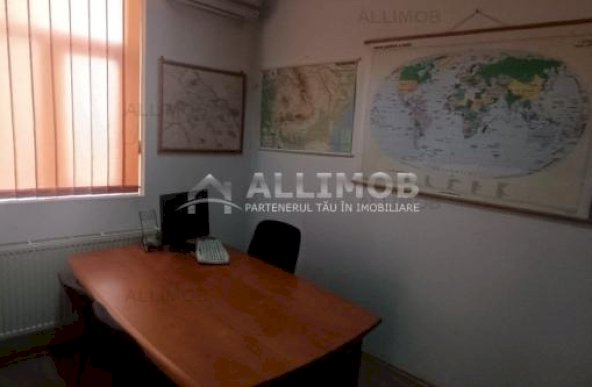 Cladire  P+1 , 8 camere in Ploiesti, zona Centrala, pretabil  cabinete, saloane,