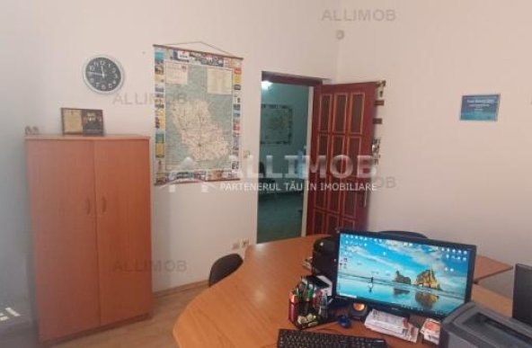 Cladire  P+1 , 8 camere in Ploiesti, zona Centrala, pretabil  cabinete, saloane,