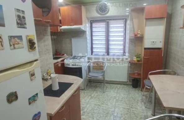 Apartament 3 camere in Ploiesti, cu centrala termica proprie in zona Cioceanu. 