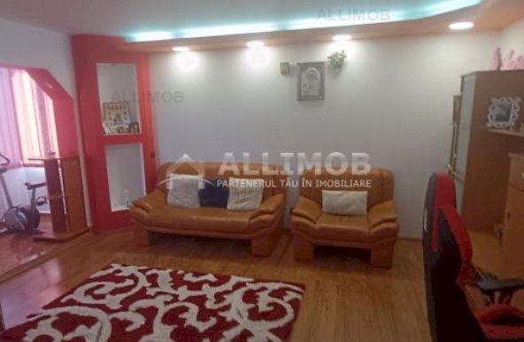 Apartament 3 camere in Ploiesti, cu centrala termica proprie in zona Cioceanu. 