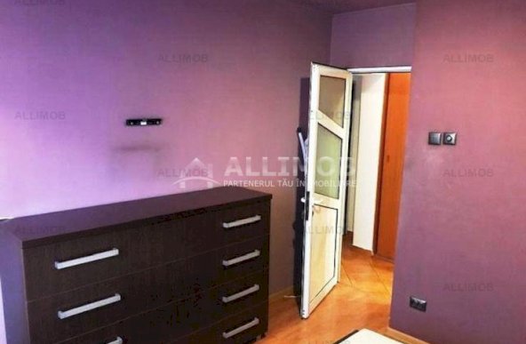 Apartament 3 camere zona Republicii