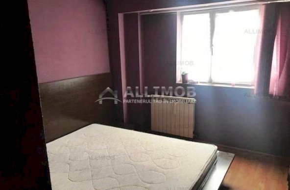 Apartament 3 camere zona Republicii