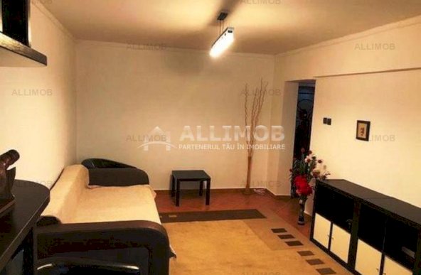 Apartament 3 camere zona Republicii