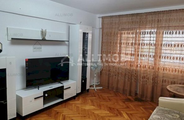 Apartament 3 camere zona ultracentrala