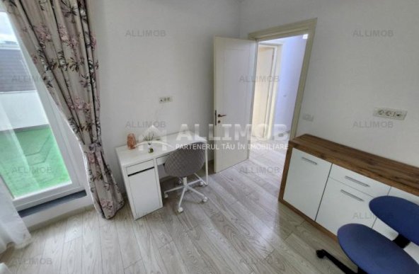 Penthouse, bloc nou, 3 camere, 2 terase, parcare, Malu Roșu, Ploiesti