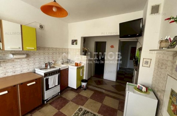 REPREZENTARE EXCLUSIVA Casa  252 mp in Ploiesti, zona Centrala. 