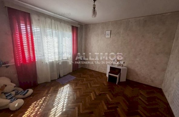 REPREZENTARE EXCLUSIVA Casa  252 mp in Ploiesti, zona Centrala. 