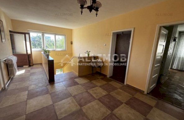 REPREZENTARE EXCLUSIVA Casa  252 mp in Ploiesti, zona Centrala. 