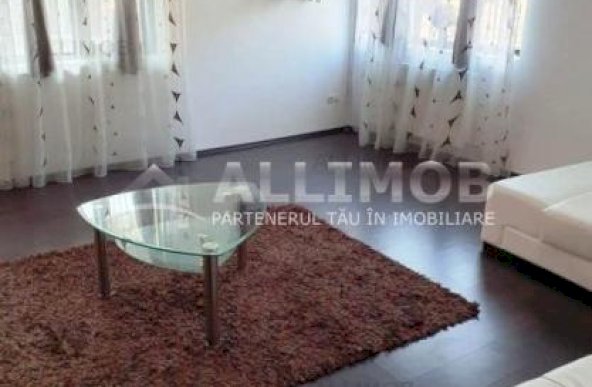 Vila 4 camere in Bucov