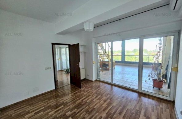 Penthouse, 3 camere in Otopeni, zona Ferme.