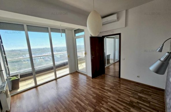 Penthouse, 3 camere in Otopeni, zona Ferme.