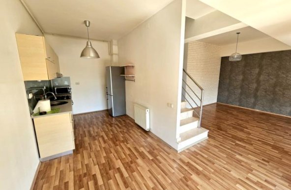 Penthouse, 3 camere in Otopeni, zona Ferme.