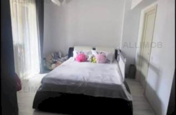 Apartament de lux, 3 camere,  9 Mai