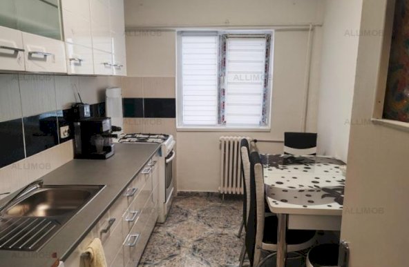 Apartament 3 camere zona ultracentrala