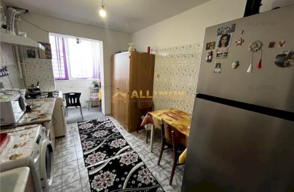 COMISON 0% Apartament 3 camere decomandat in Ploiesti, zona Vest.