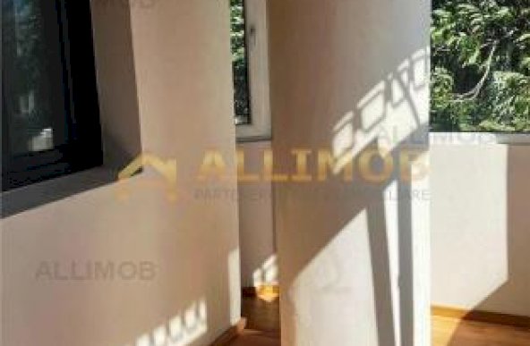 Apartament 2 camere zona Piata Mihai Viteazul