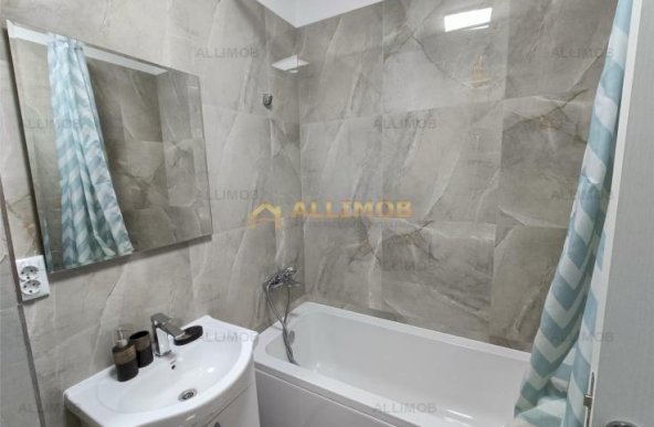 Apartament 3 camere bloc nou