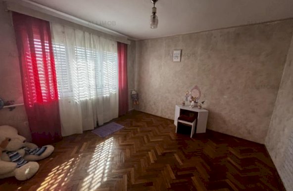 REPREZENTARE EXCLUSIVA Casa  252 mp in Ploiesti, zona Centrala.