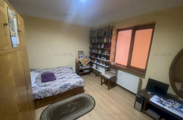 Apartament in vila zona Bulevardul Castanilor, suprafata utila 102 mp, 4 camere.