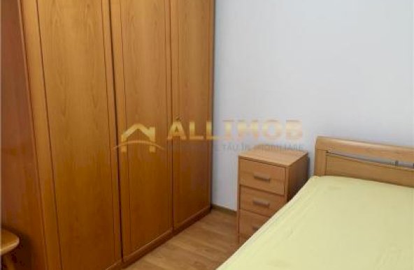 Inchiriere apartament 3 camere zona Sud