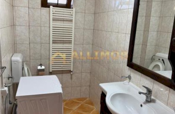 Inchiriere apartament 3 camere zona Sud