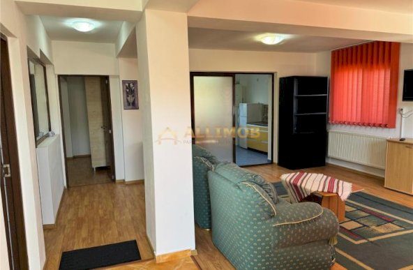 Inchiriere apartament 3 camere zona Sud