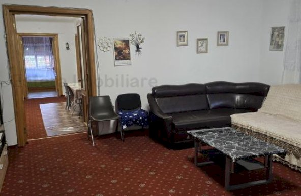 APARTAMENT DE VÂNZARE CU 5 CAMERE ZONA CALEA MOSILOR COLȚ CU CAROL 1