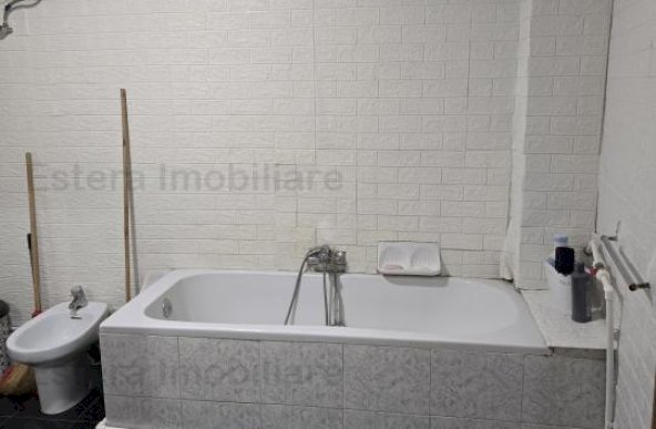 APARTAMENT DE VÂNZARE CU 5 CAMERE ZONA CALEA MOSILOR COLȚ CU CAROL 1