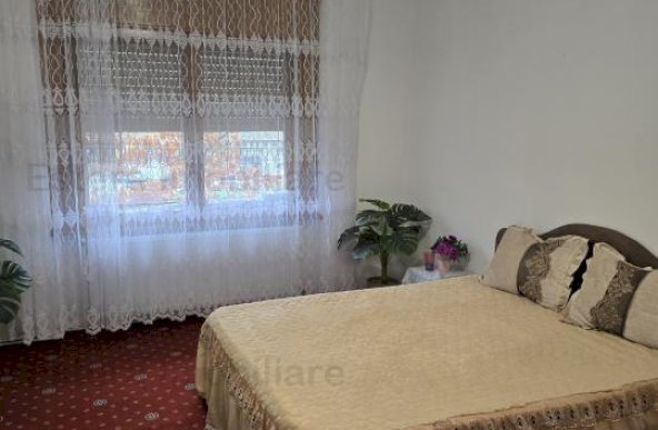 APARTAMENT DE VÂNZARE CU 5 CAMERE ZONA CALEA MOSILOR COLȚ CU CAROL 1