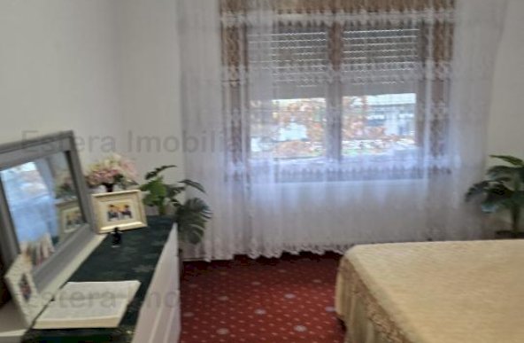 APARTAMENT DE VÂNZARE CU 5 CAMERE ZONA CALEA MOSILOR COLȚ CU CAROL 1