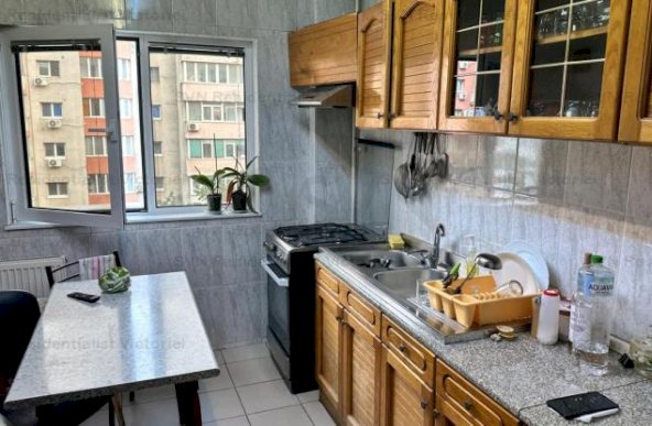 Vanzare apartament 4 camere, Dacia, Bucuresti