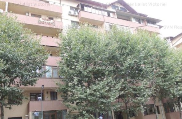 Vanzare apartament 3 camere, Central, Bragadiru