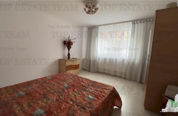 Vila cu 9 camere + Spatiu comercial + Piscina in zona Fizicienilor/Dristor