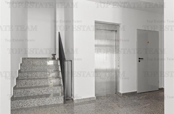 Vanzare, Apartament 3 Camere bloc boutique P-ta Victoriei