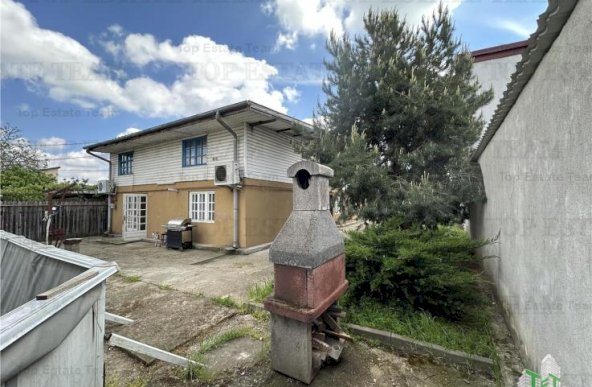 Vila cu piscina, 8 camere, 2 bucatarii, 472 mp si toate utilitatile, zona Rahova