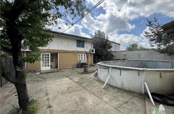 Vila cu piscina, 8 camere, 2 bucatarii, 472 mp si toate utilitatile, zona Rahova