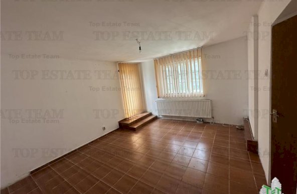 Vila cu piscina, 8 camere, 2 bucatarii, 472 mp si toate utilitatile, zona Rahova