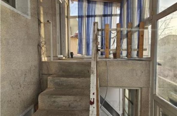 Casa 3 camere etaj/2 placi+garaj in zona Salaj