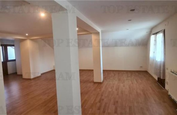 Vila de Vanzare 5 camere Bucurestii Noi - Metrou