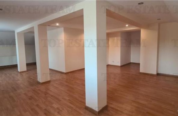 Vila de Vanzare 5 camere Bucurestii Noi - Metrou