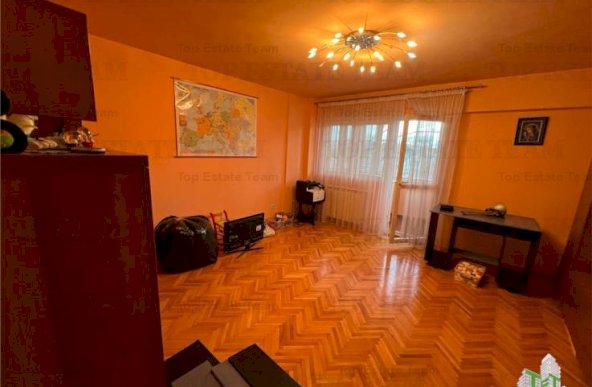 Apartament 4 camere cu centrala proprie metrou Dristor