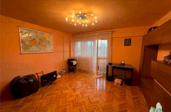 Apartament 4 camere cu centrala proprie metrou Dristor