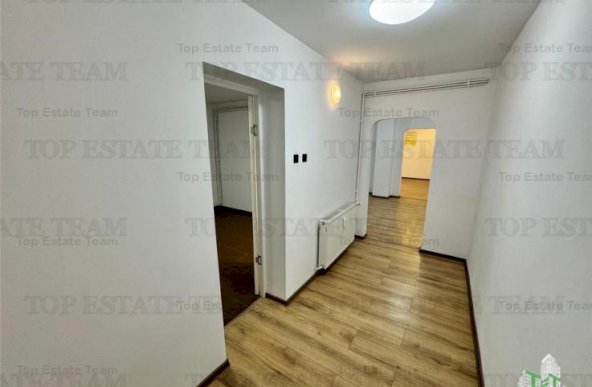 Apartament / Spatiu comercial  de vanzare in zona Alba Iulia / Vitan