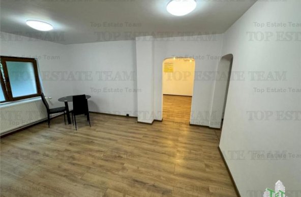 Apartament / Spatiu comercial  de vanzare in zona Alba Iulia / Vitan