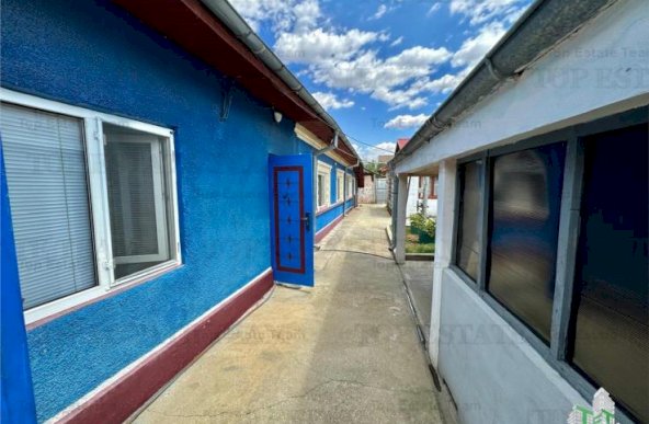 Casa de vanzare cu teren mare in Comuna Berceni/ Zona Mega Image