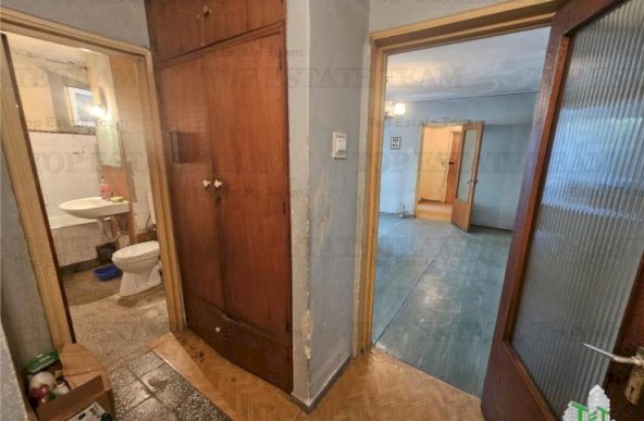 Apartament 3 camere (etaj1) bloc reabilitat zona Rahova/Alexandriei