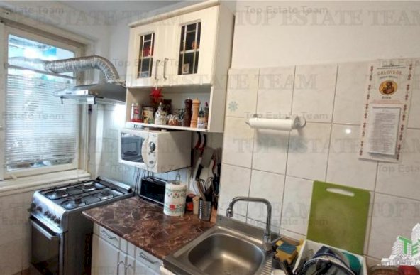 Apartament 2 camere de vanzare, zona Stefan cel Mare