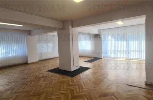 Apartament pretabil office in zona Casin